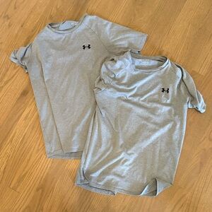 Under Armour Gray T-Shirts 2 - size small